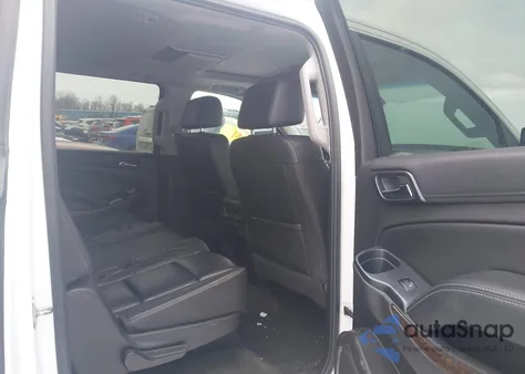 2017 Chevrolet Suburban Lt z USA, uszkodzony, nr VIN 1GNSKHKC5HR212268